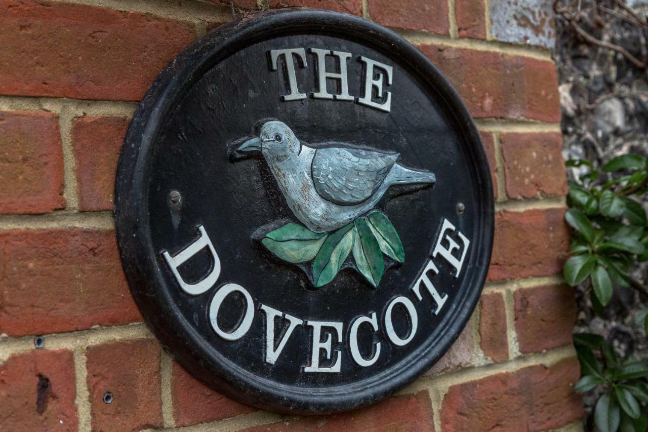 The Dovecote, Stoke Farthing Courtyard Villa Broad Chalke Luaran gambar