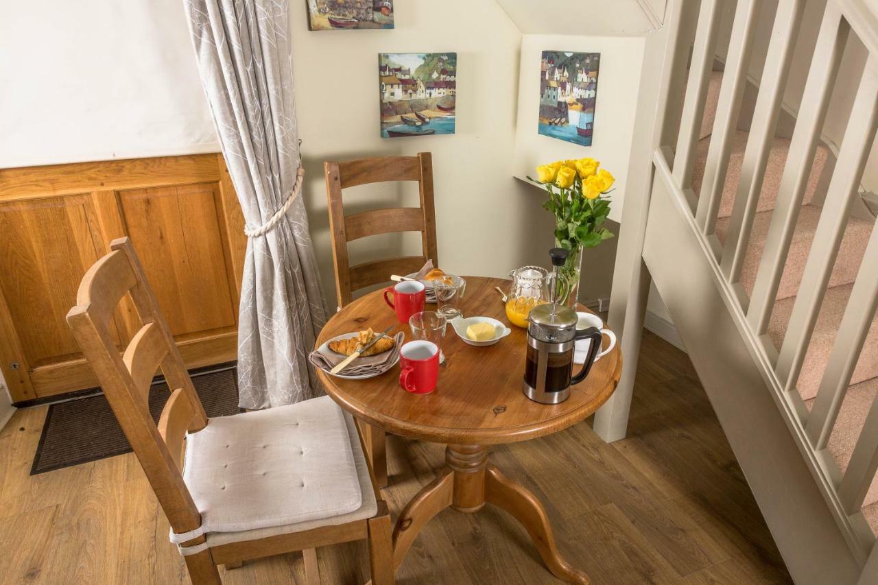 The Dovecote, Stoke Farthing Courtyard Villa Broad Chalke Luaran gambar